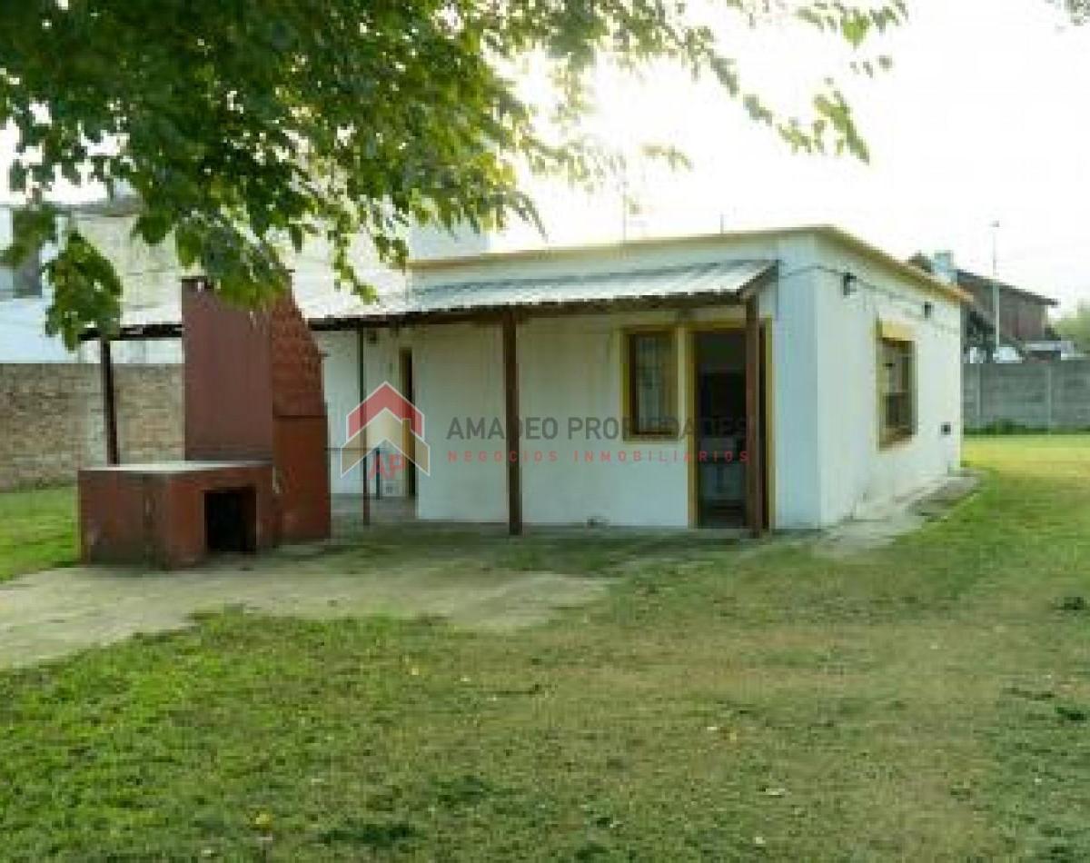 Importante lote con casa 3 amb, muy buena ubicacion: en Luis Davila 400, Llavallol