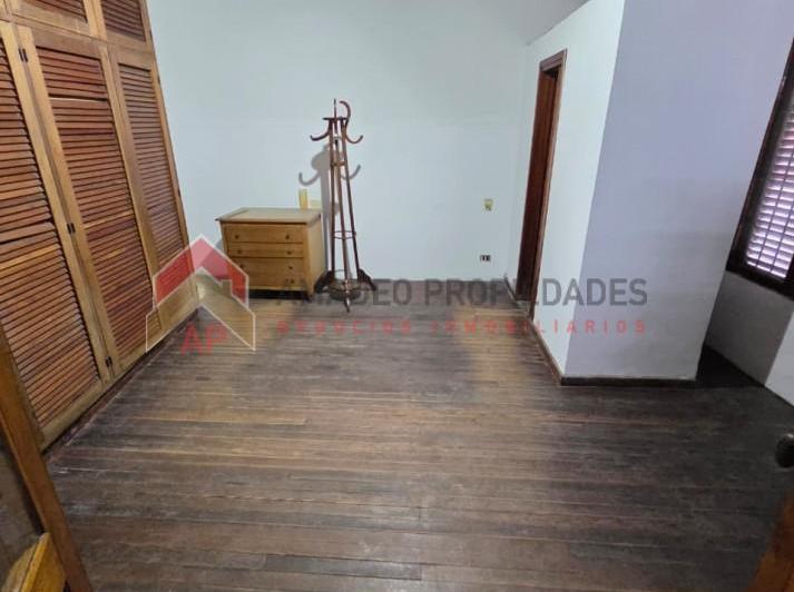 Casa 3 amb con terraza y cochera. Excelente ubicacion: Bernardo de Yrigoyen 196, Temperley 3