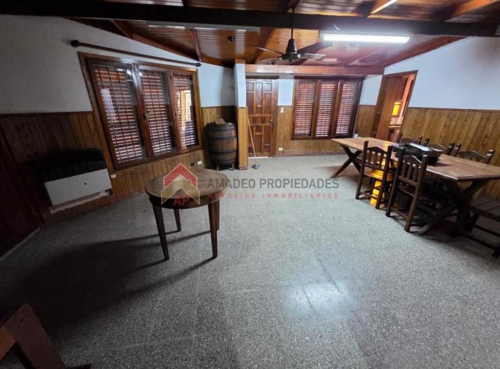 Casa 3 amb con terraza y cochera. Excelente ubicacion: Bernardo de Yrigoyen 196, Temperley 1