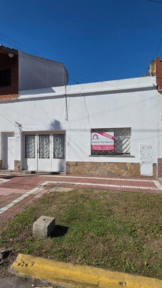 Casa ph al frente  con entrada independiente: 4 amb con cochera y patio, ubicada en Cangallo 1421 Te