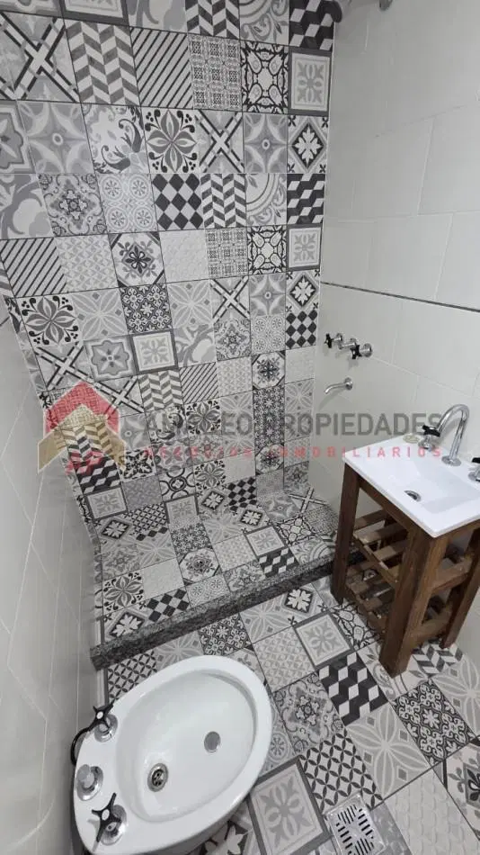 Moderno y luminoso monoamb a estrenar con patio propio en excelente ubicacion: Portela 275, Lomas de 5