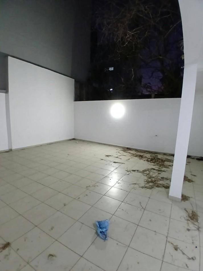 Foto de Dpto 2 amb con patio en pb. Apto credito. Excelente ubicacion: 25 de, imagen 4