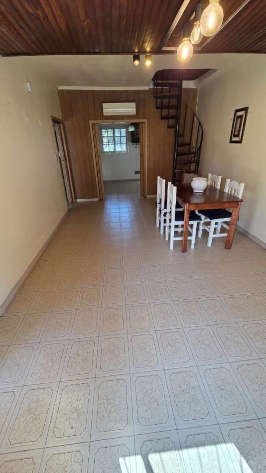 Foto de Excelente casa con parque, cochera e impecable dpto 2 amb. Ubicada en, imagen 3