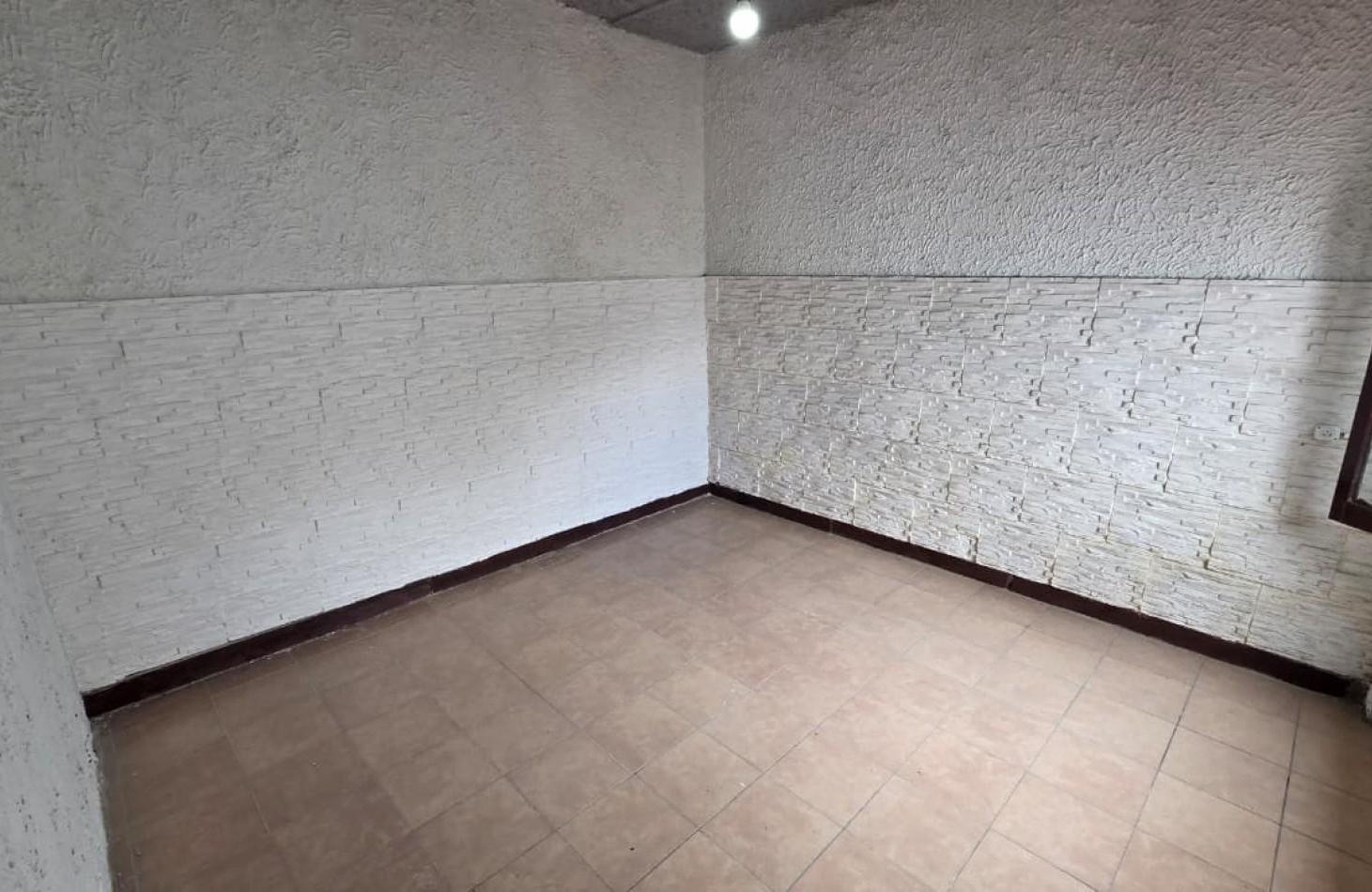 Foto de Dpto ph 2 amb con patio propio ubicado en Raul Alfonsin 1936, Lanus Este, imagen 2