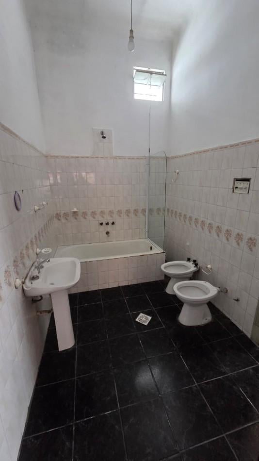 Foto de Amplio ph tipo casa 3 amb con lavadero, patio y terraza. Ubicado en, imagen 4