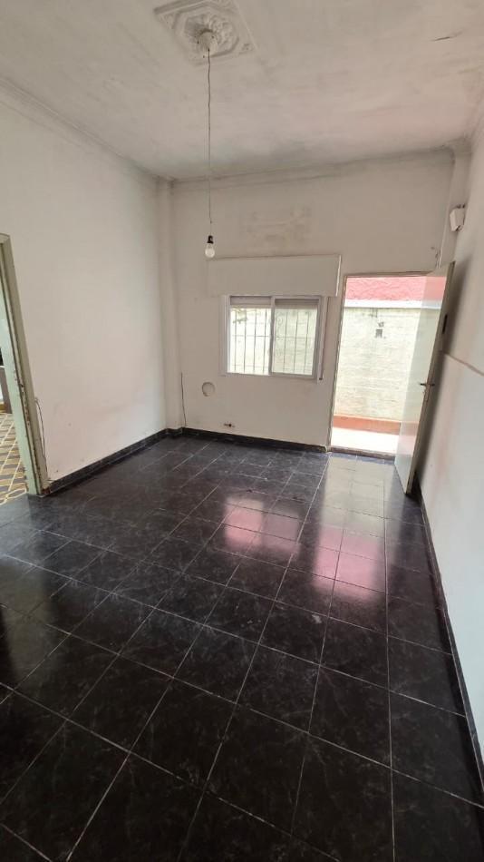 Foto de Amplio ph tipo casa 3 amb con lavadero, patio y terraza. Ubicado en, imagen 1