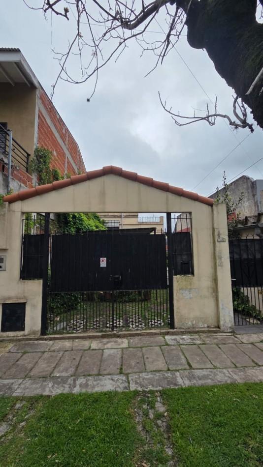 Foto de Casa 3 amb con amplio parque, patio y cochera. Apto credito. Muy buena, imagen 2
