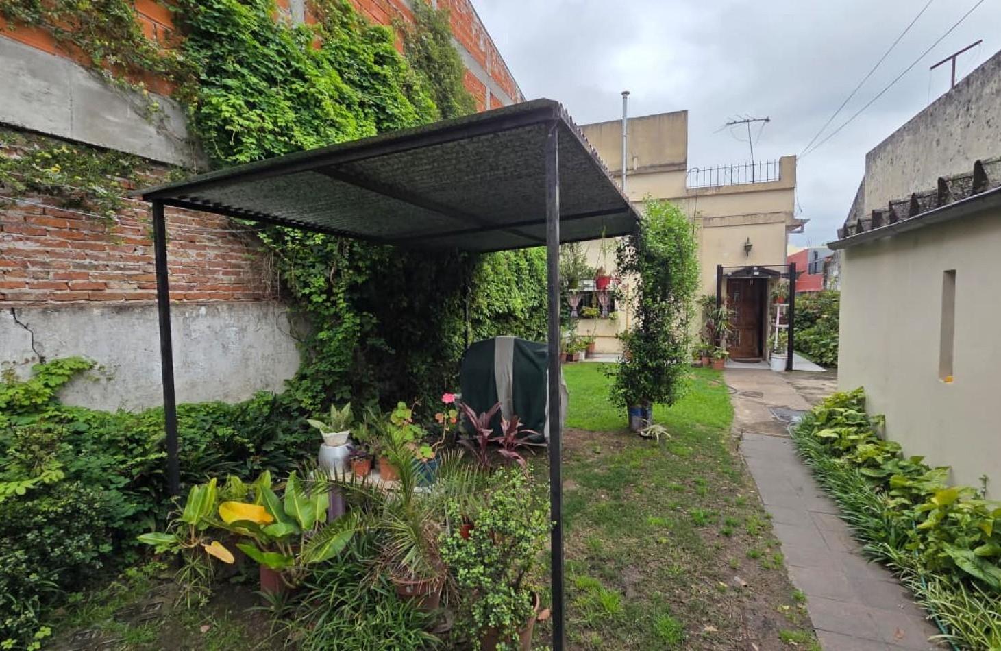 Foto de Casa 3 amb con amplio parque, patio y cochera. Apto credito. Muy buena, imagen 3
