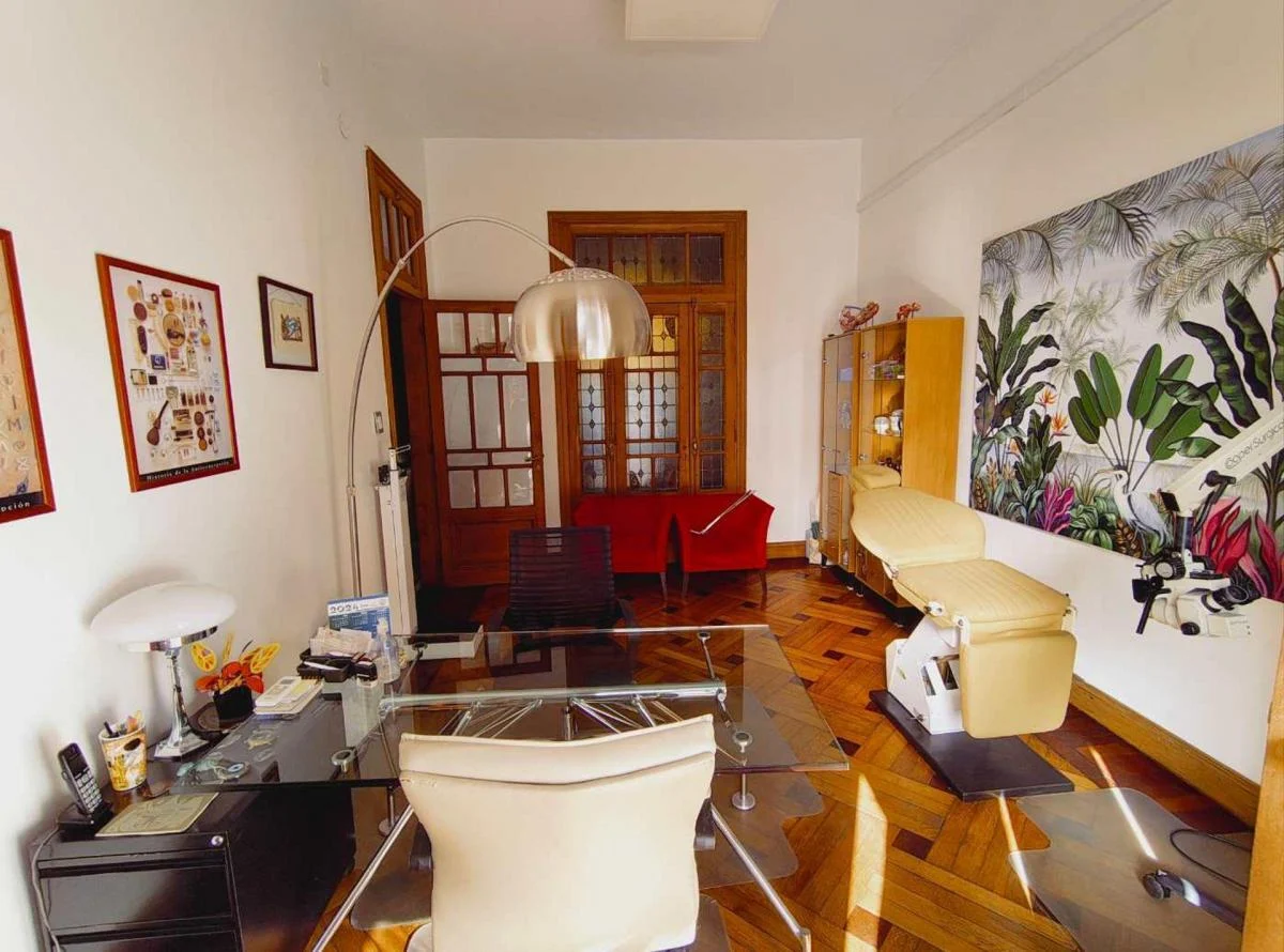Hermosa Casa en Venta en Caballito, Apto Comercial 2