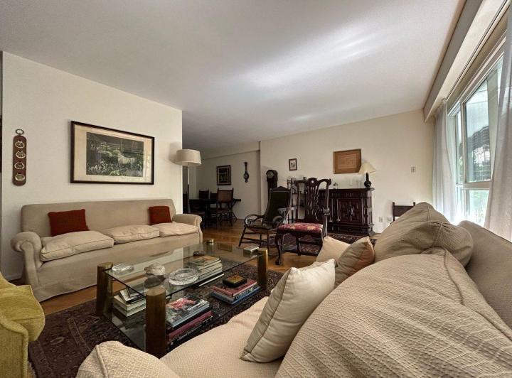 VENTA DPTO 5 AMBIENTES CON BALCÓN EN RECOLETA 3