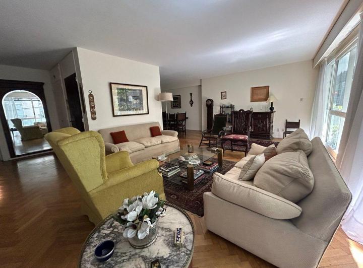 VENTA DPTO 5 AMBIENTES CON BALCÓN EN RECOLETA 1