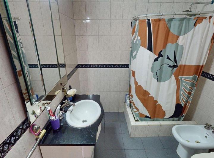 Venta Casa con Terraza Cochera Suite y Quincho 5