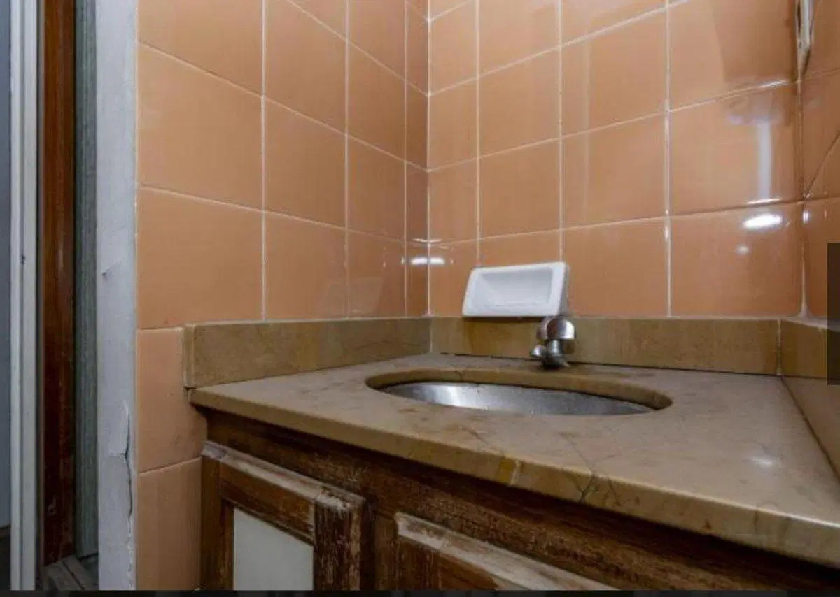 VENTA OFICINA SAN NICOLAS A RECICLAR PISO ALTO 5