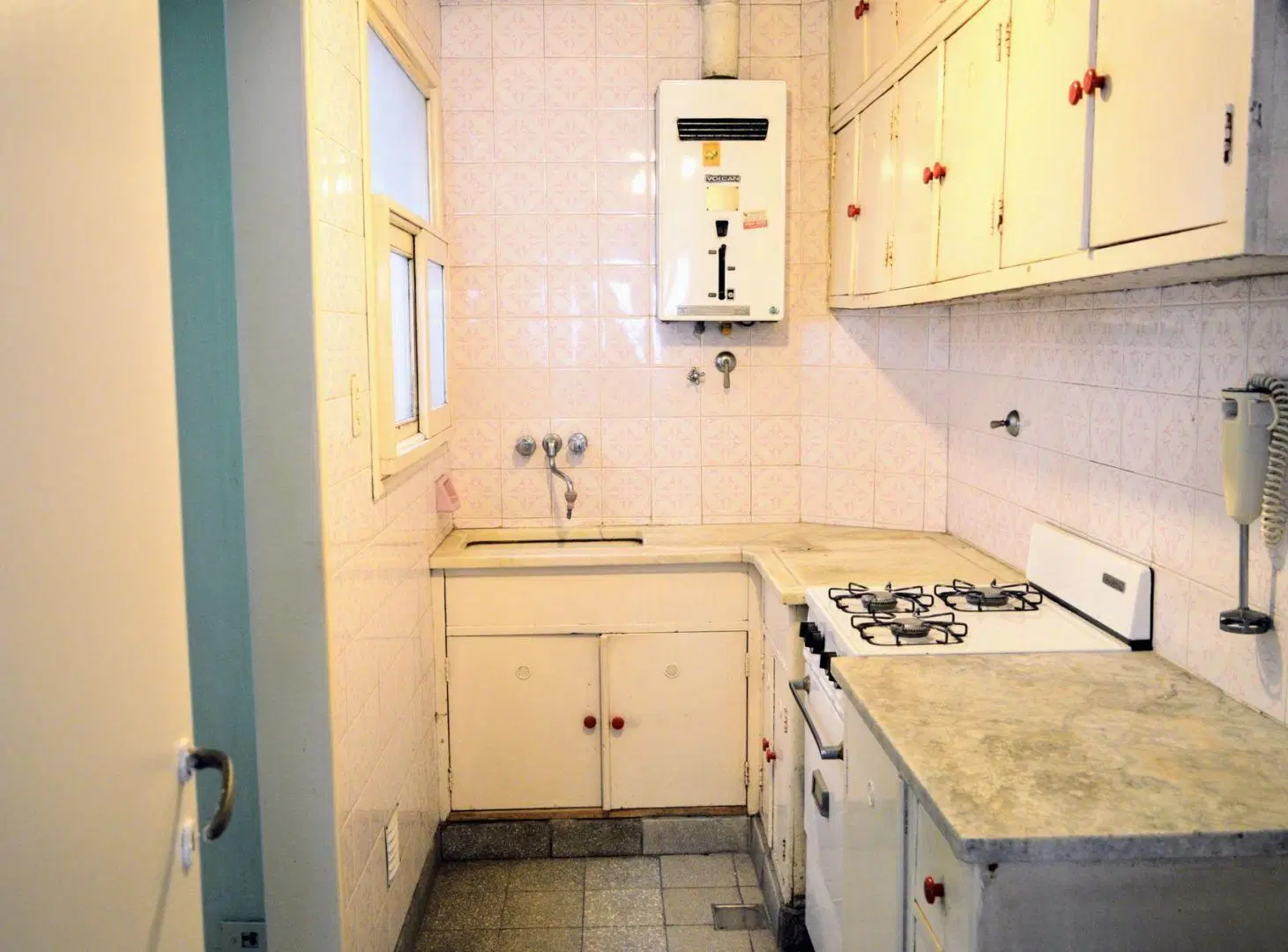 DEPARTAMENTO  4 AMBIENTES C/DEP VENTA BALVANERA 5
