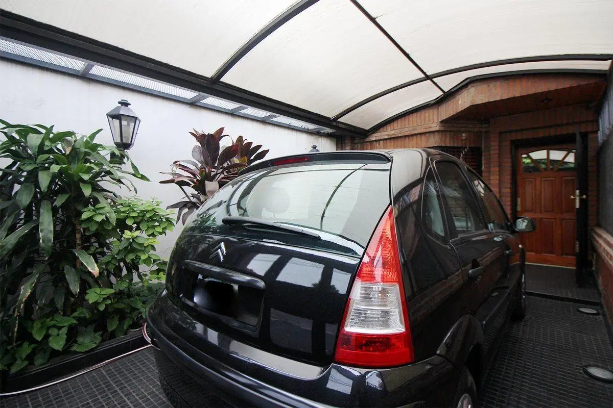 VENTA PH 4 AMBIENTES CON COCHERA LUGANO 3