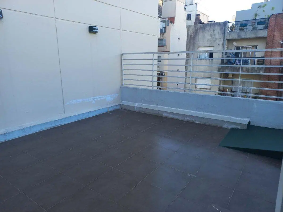 Monoambiente a la venta en Almagro,  con cochera. 4