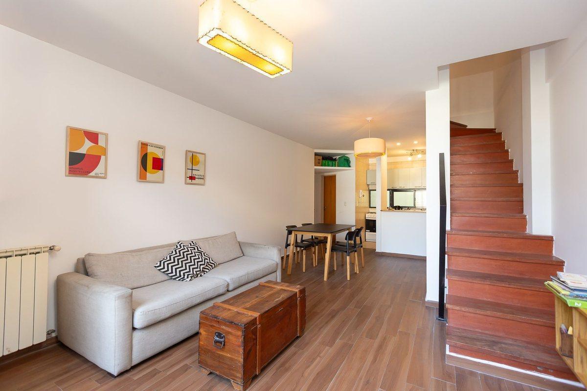 VENTA DEPARTAMENTO DUPLEX DE 3 AMBIENTES SAN TELMO