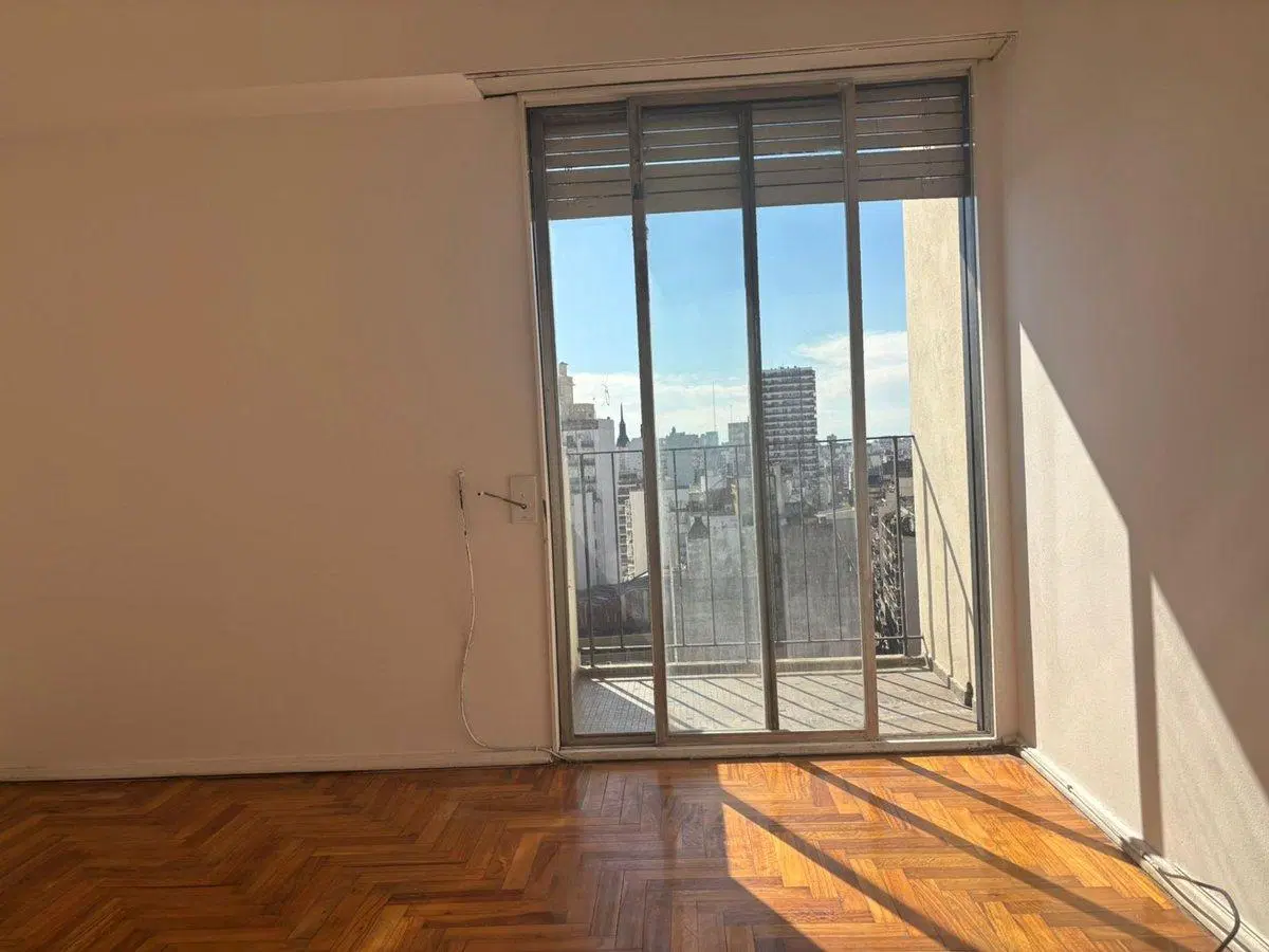 Departamento 2 ambientes en venta Balvanera balcón 3