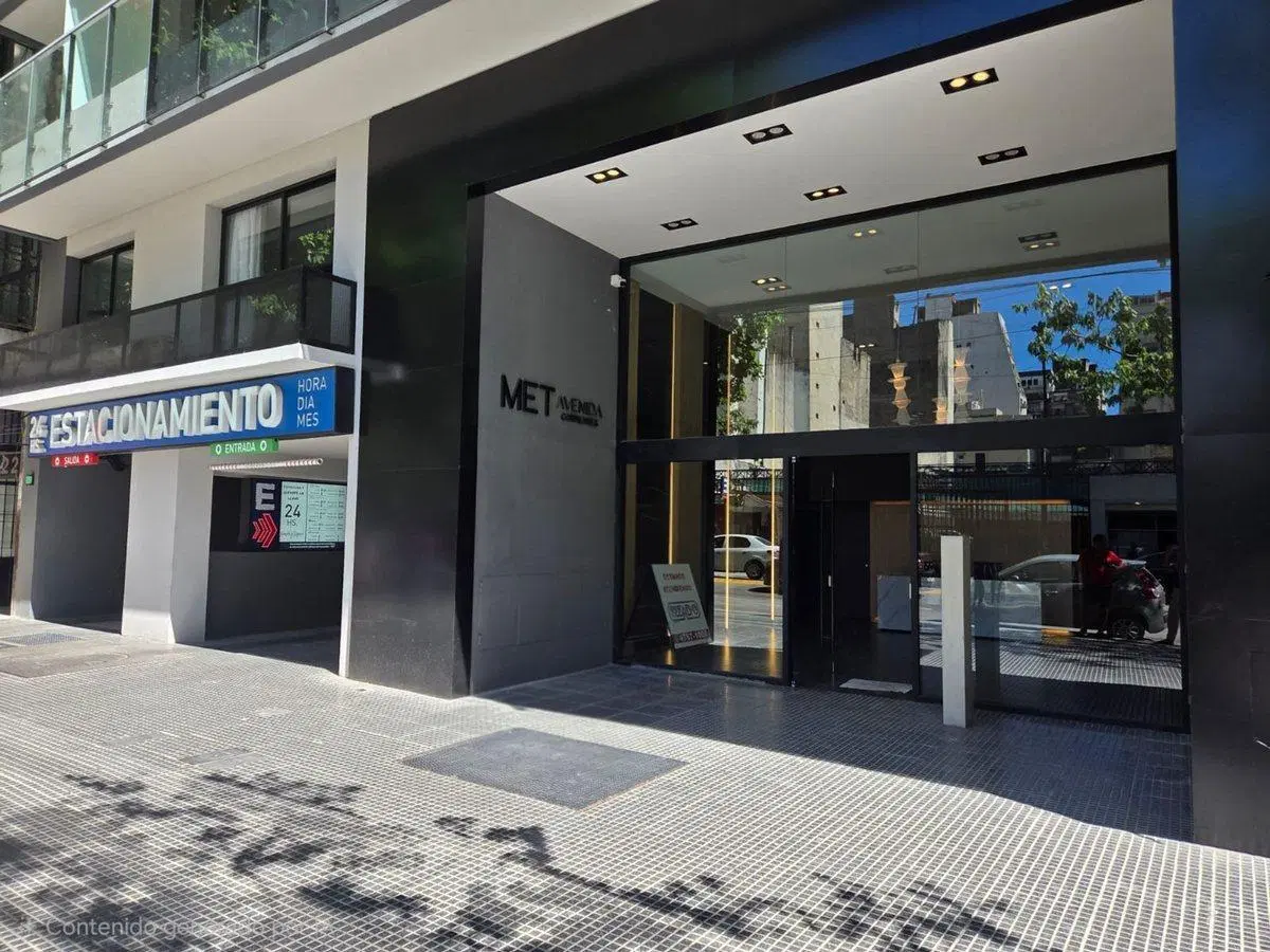Venta 2 amb en Edificio MET AVENIDA piso alto 3