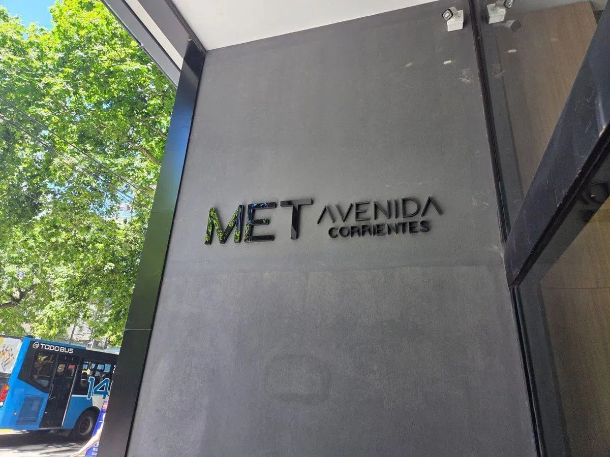 Venta 2 amb en Edificio MET AVENIDA piso alto 2