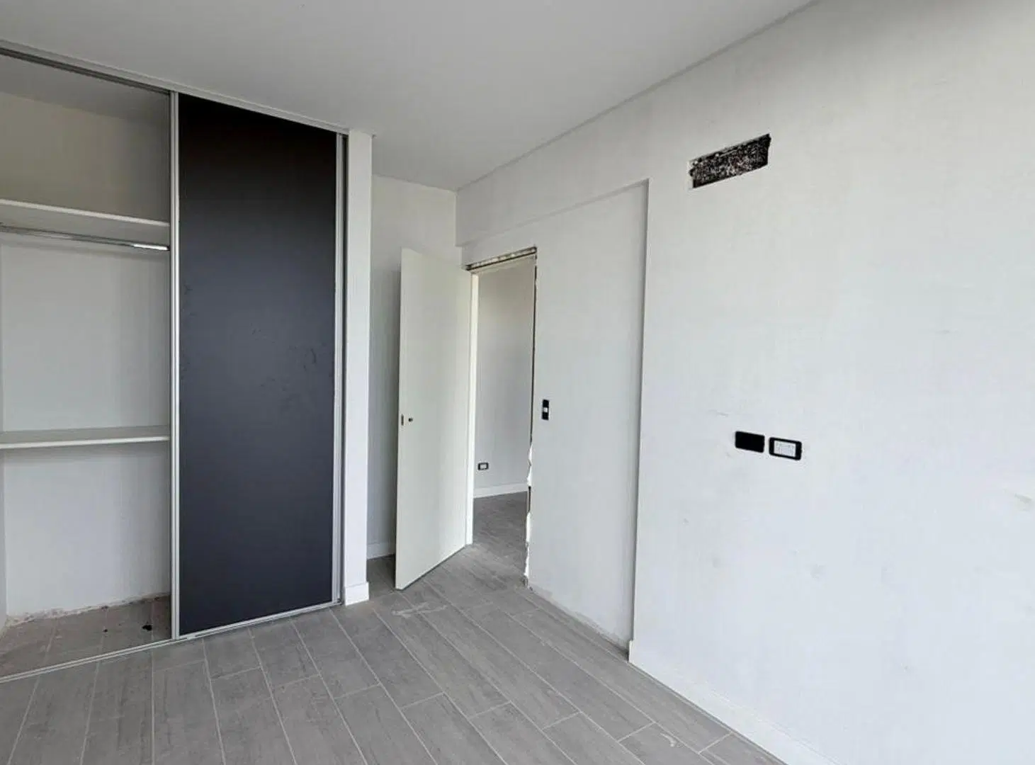 VENTA DEPTO 2 AMB CON  BALCON  FRENTE BELGRANO 4