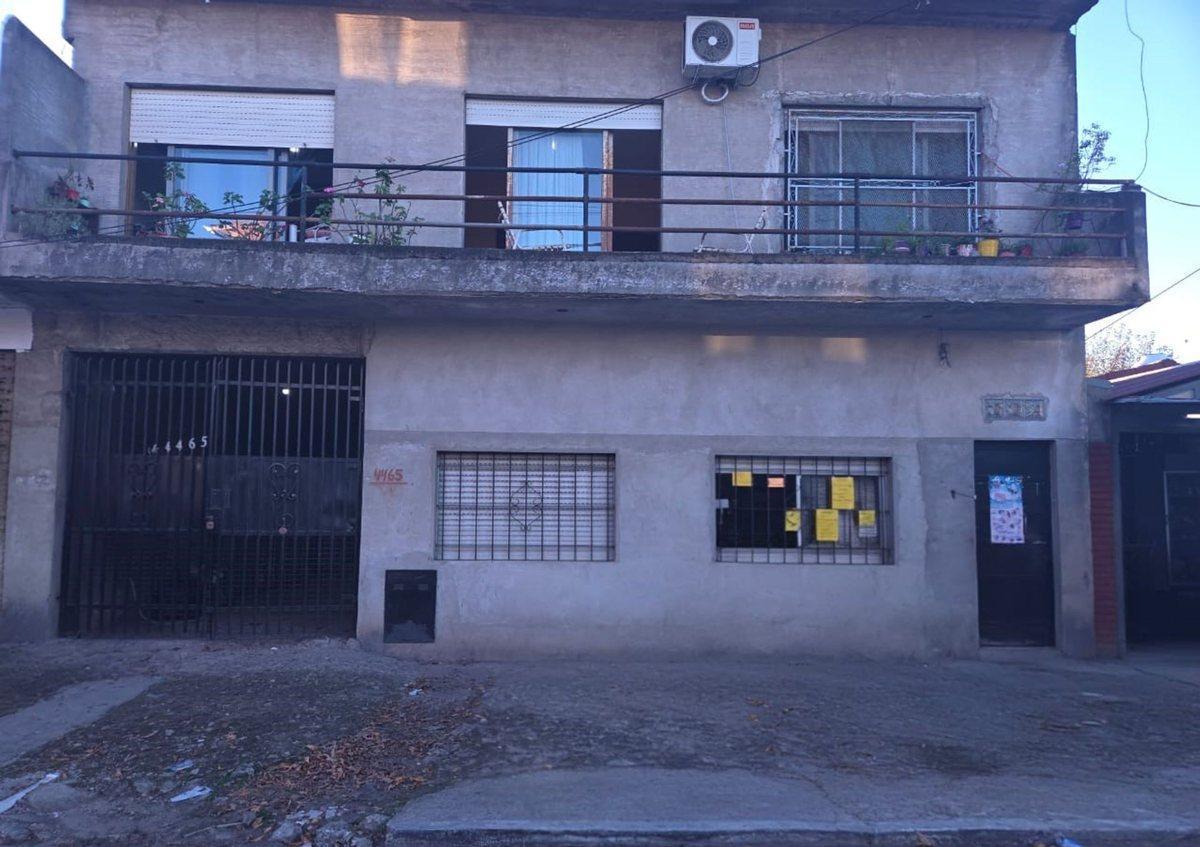 VENTA CASA MULTIFAMILIAR A REFACCIONAR SAN JUST0