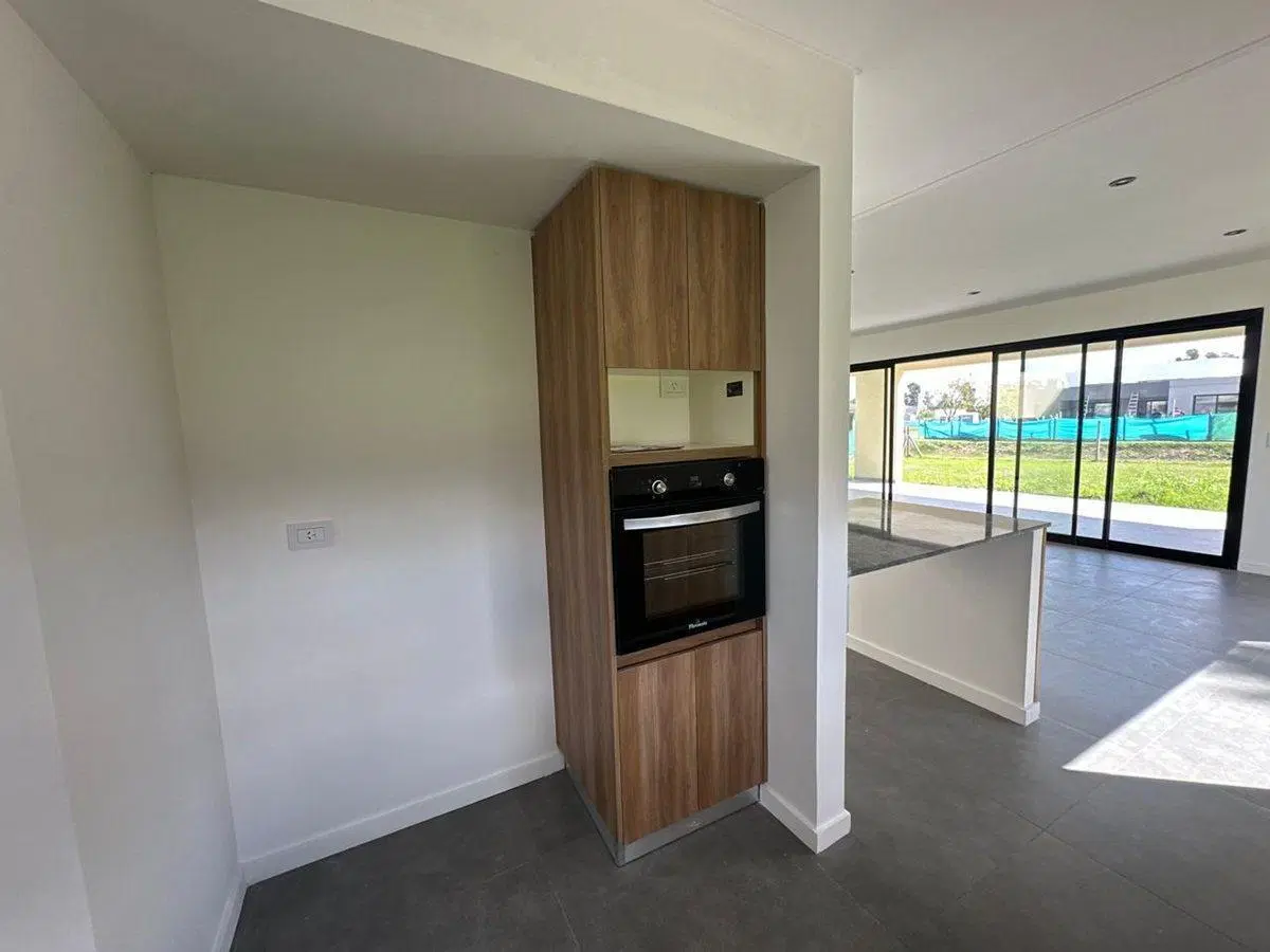 CASA A ESTRENAR PILAR DEL ESTE BARRIO SANTA SOFIA 4