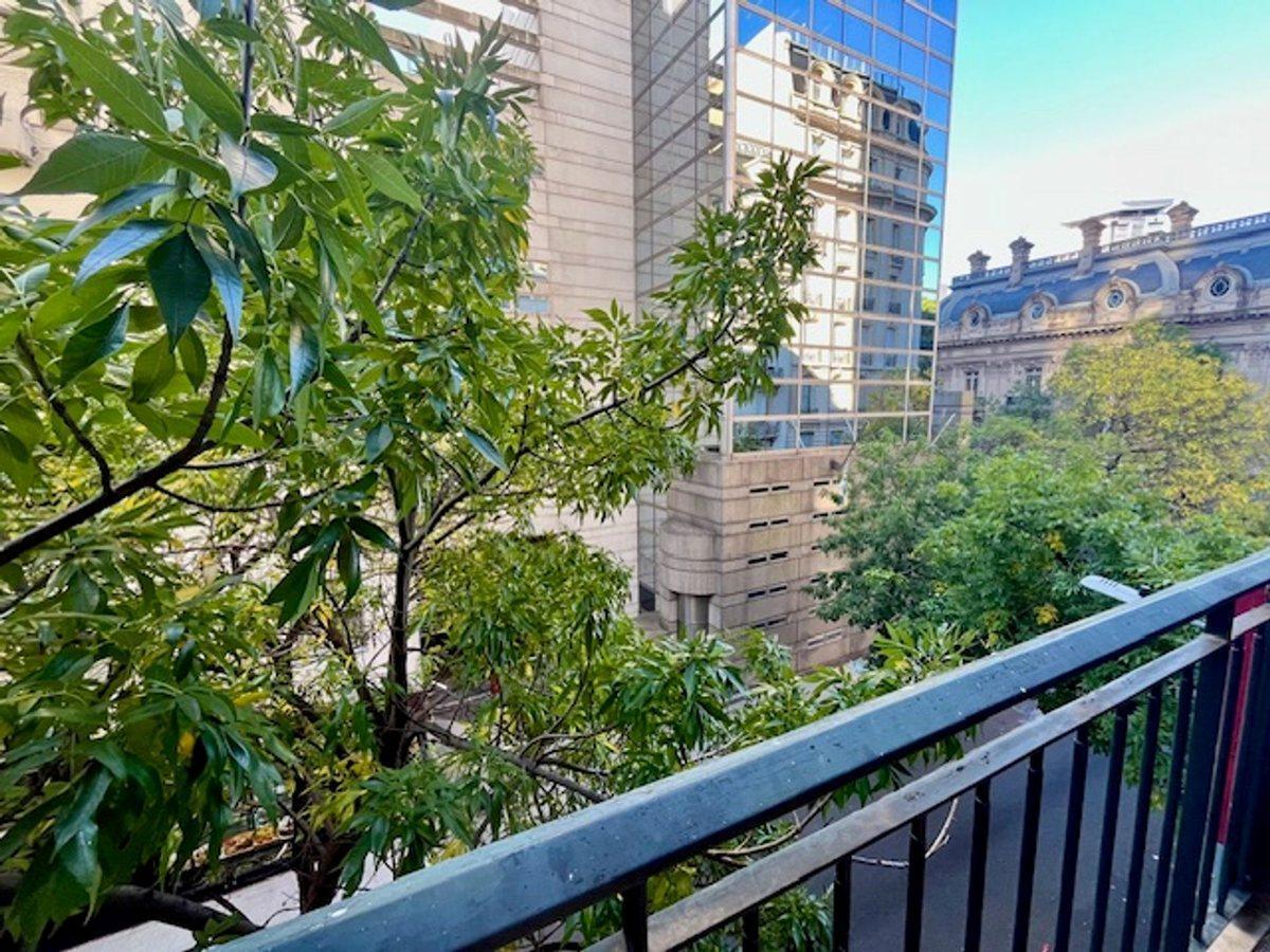 VENTA DPTO 6 AMB BALCON COCH RETIRO A REFACCIONAR