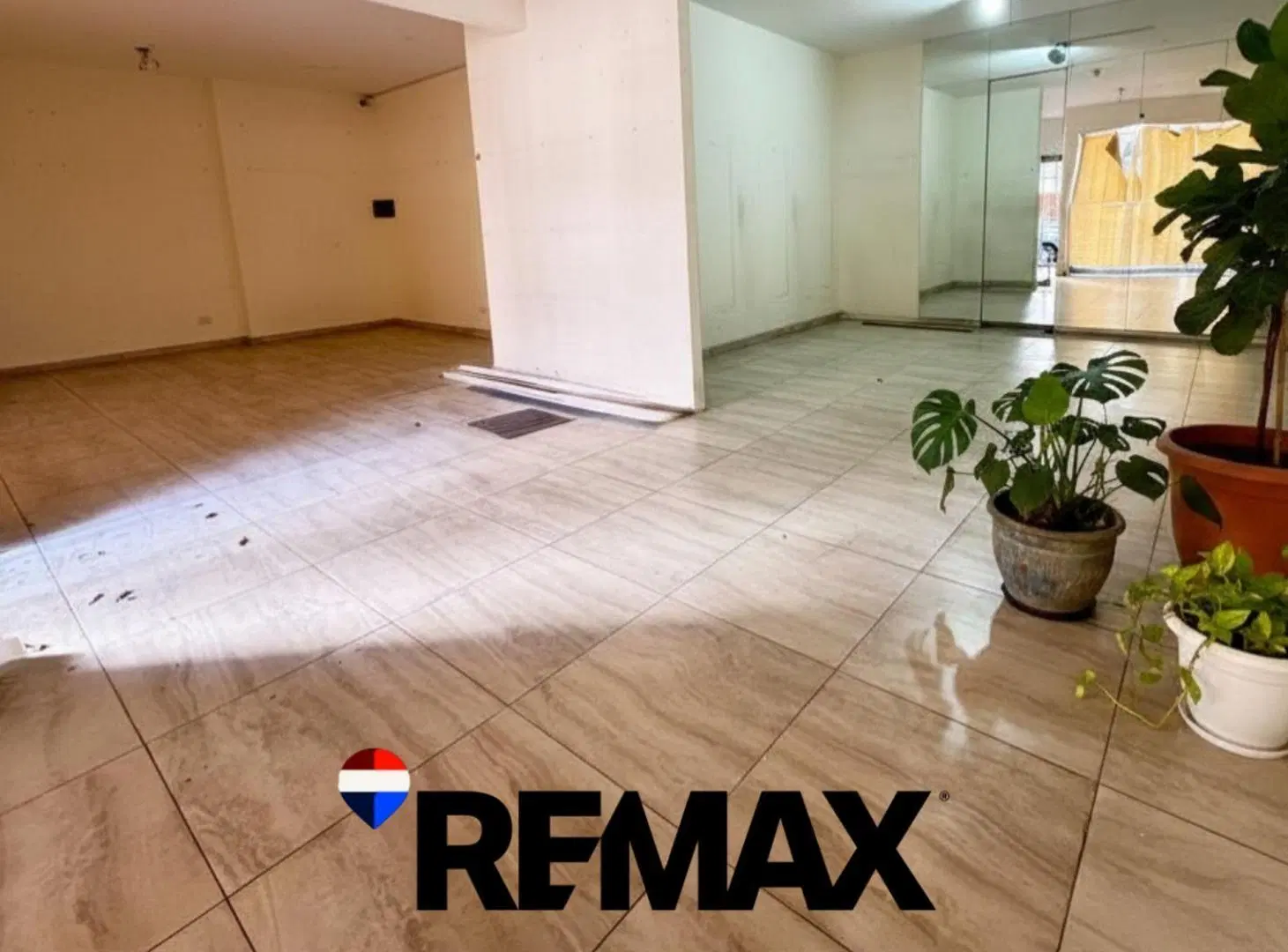 VENTA DOS LOCALES COMERCIALES 66 M2 VILLA DEVOTO 3
