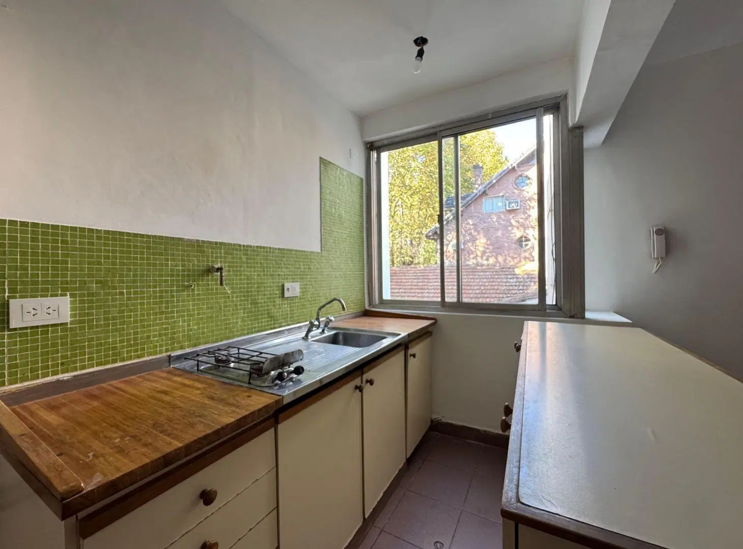 Dpto 2 amb en venta Vicente Lopez 1ºpiso escalera 2