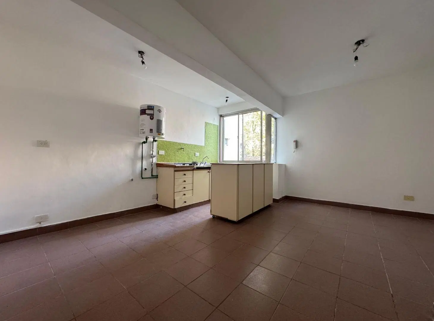 Dpto 2 amb en venta Vicente Lopez 1ºpiso escalera 3