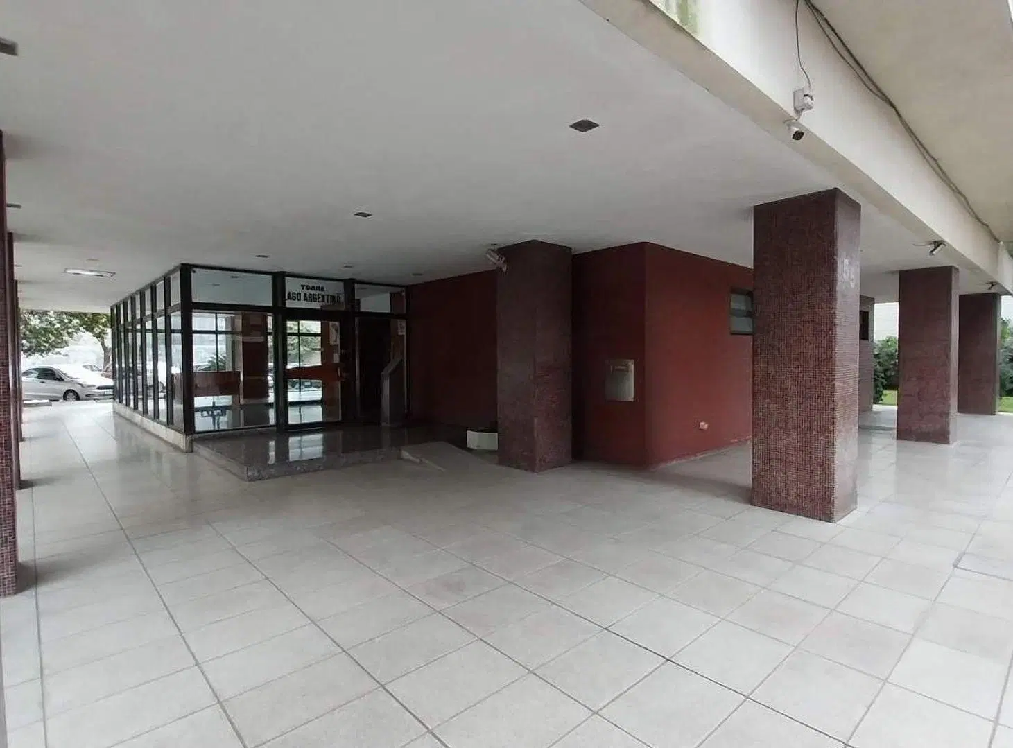 Departamento 4 ambientes en venta en Wilde 5