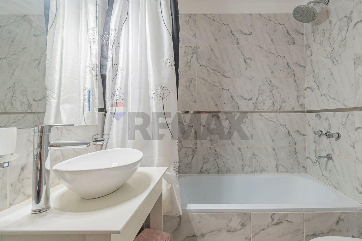 Venta Duplex 3 amb c cochera y jardin. V Luzuriaga