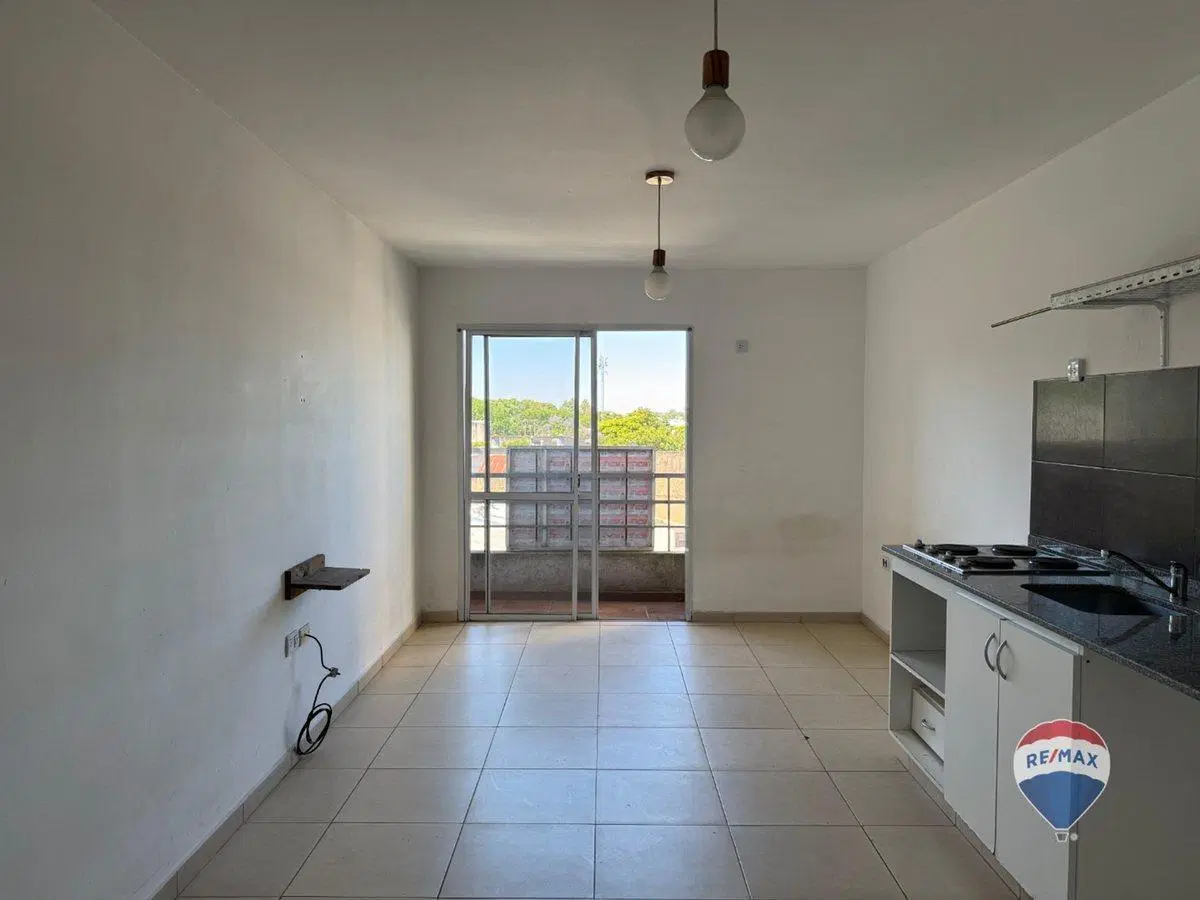 MONOAMBIENTE EN VENTA MORON COCHERA APTO PROF 3