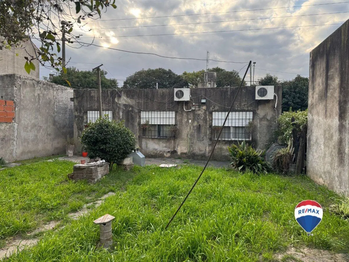 VENTA CASA 3 AMBIENTES ITUZAINGO SUR AMPLIO LOTE 3