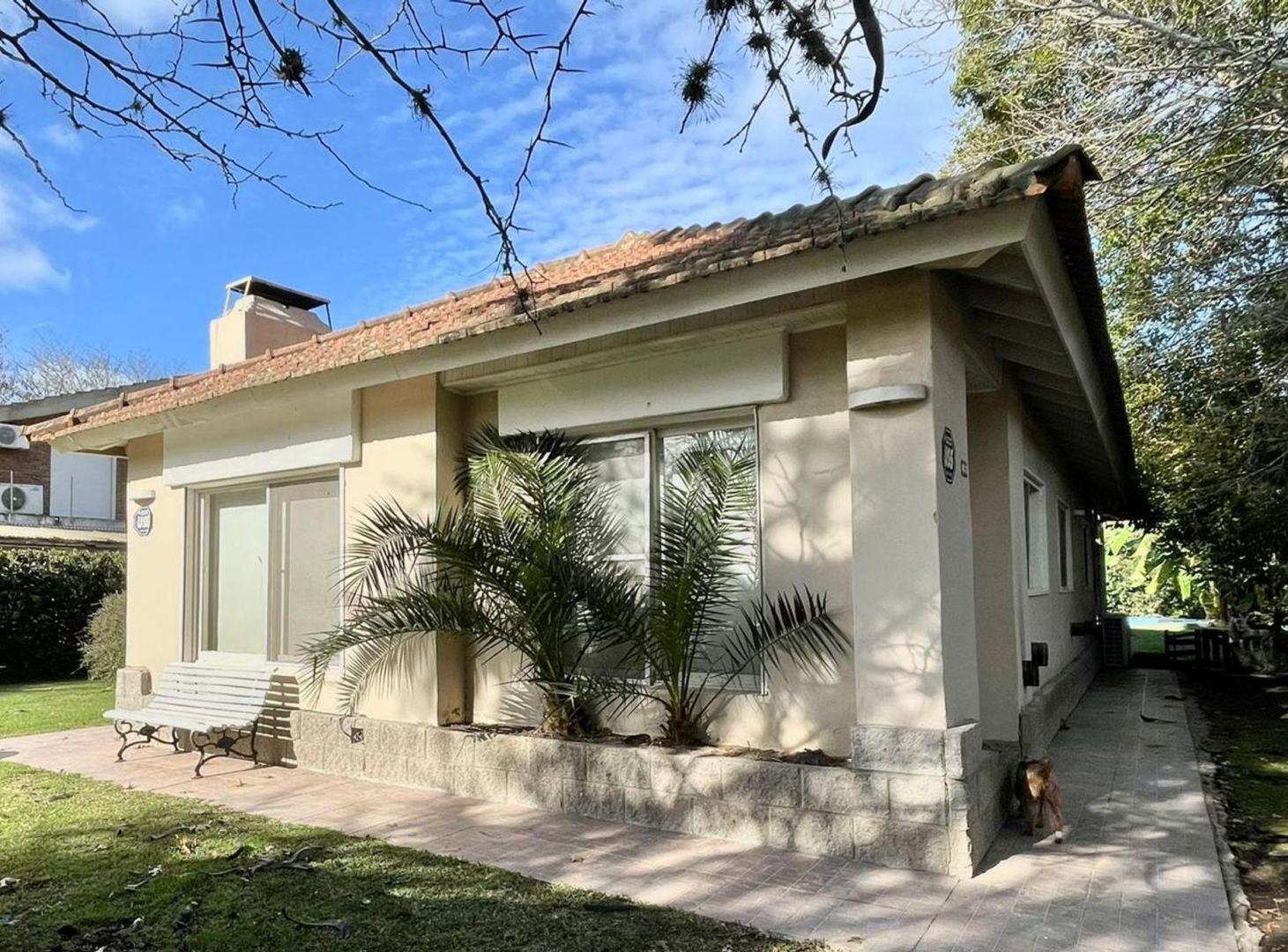 VENTA CASA 5 AMB.CLUB DE CAMPO LA MARTONA CAÑUELAS