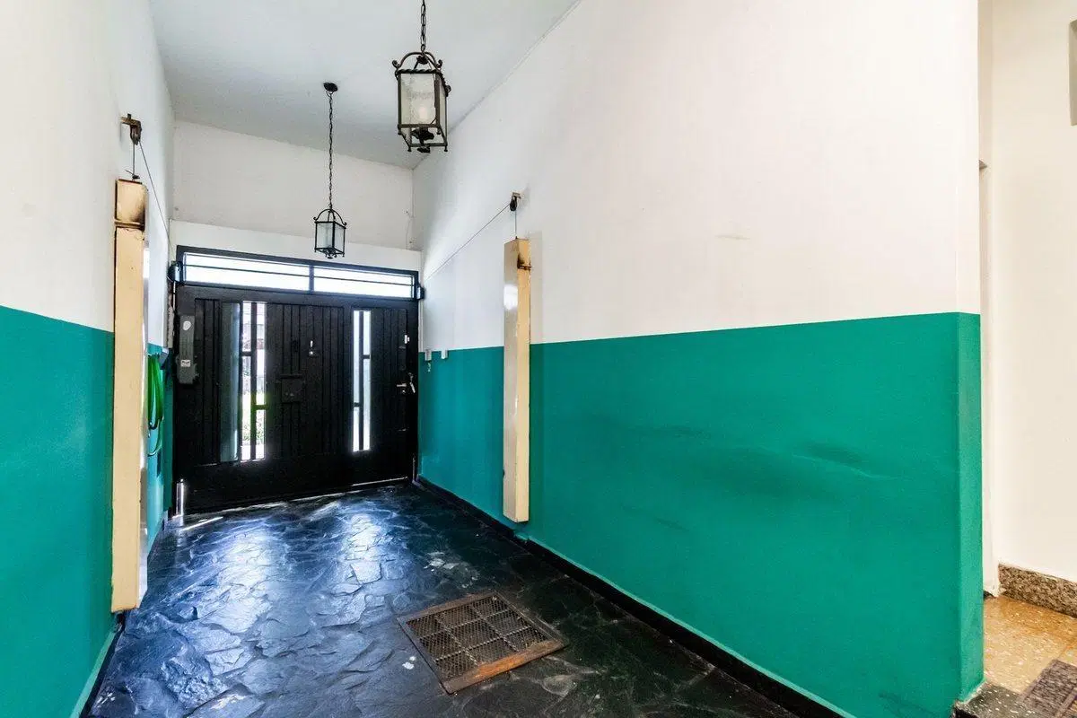 VENTA CASA DE 3 AMB. EN VILLA MAIPUCON CON LOCAL 3