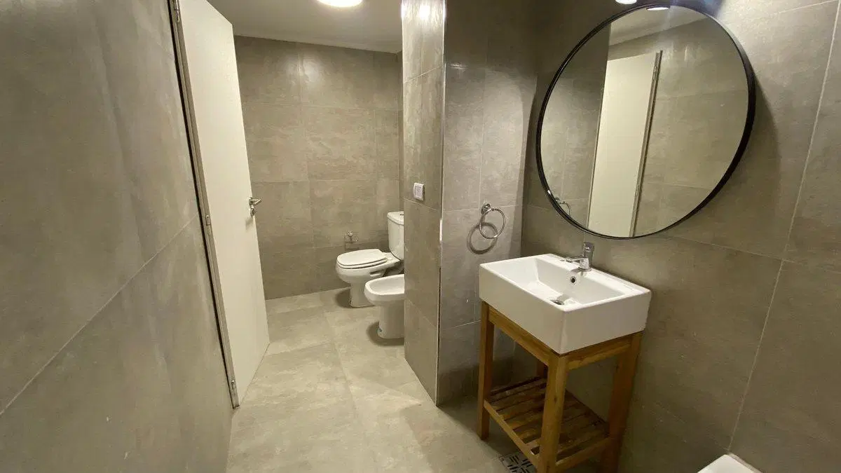 Departamento duplex en venta en La Boca con patio 2