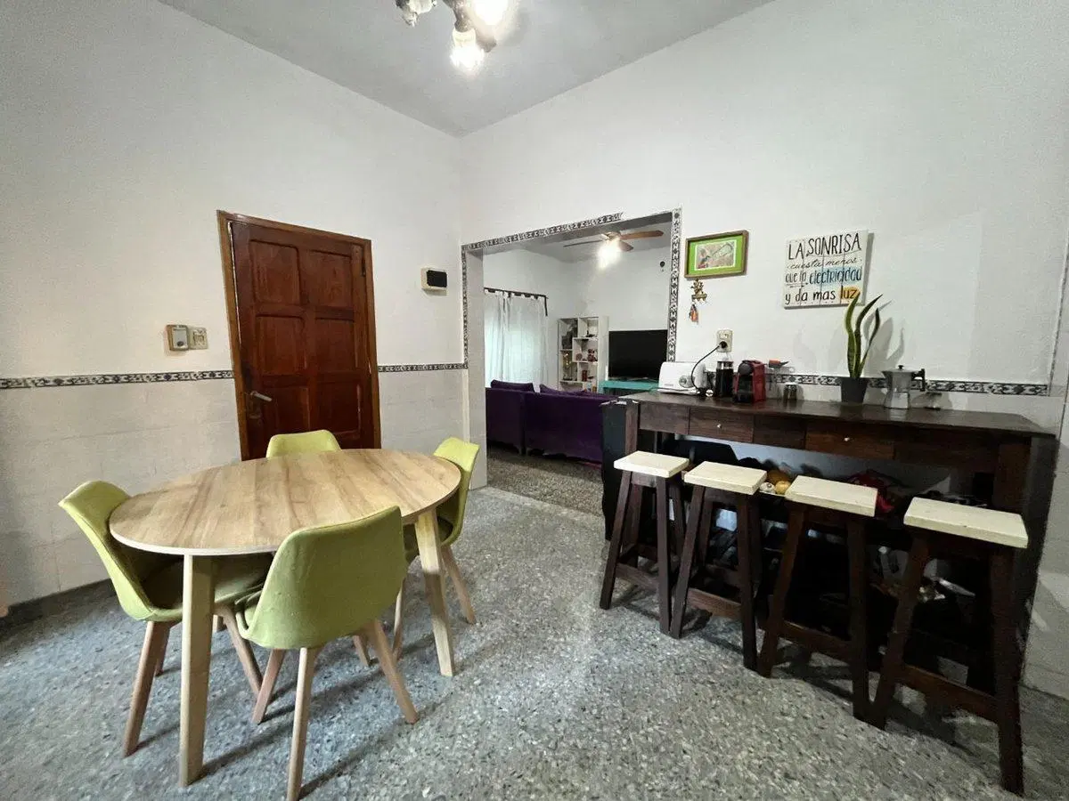 Venta Casa c/Parque, quincho, cochera. Lanús Oeste 4