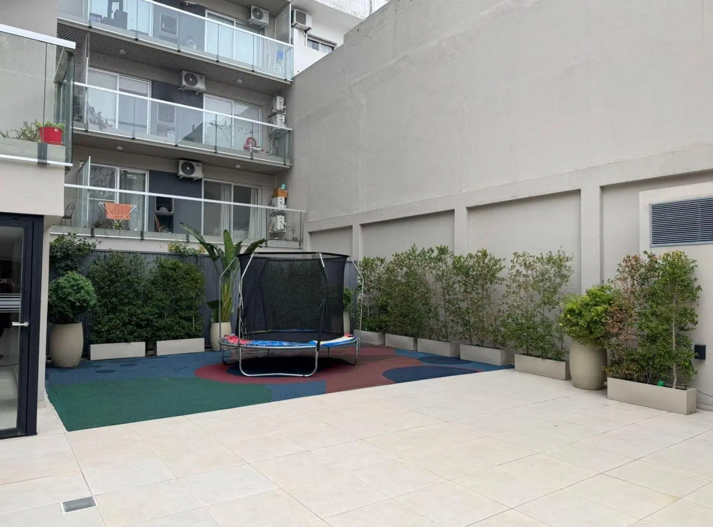 MONOAMBIENTE EN ALQUILER CON BALCON Y AMENITIES. 3