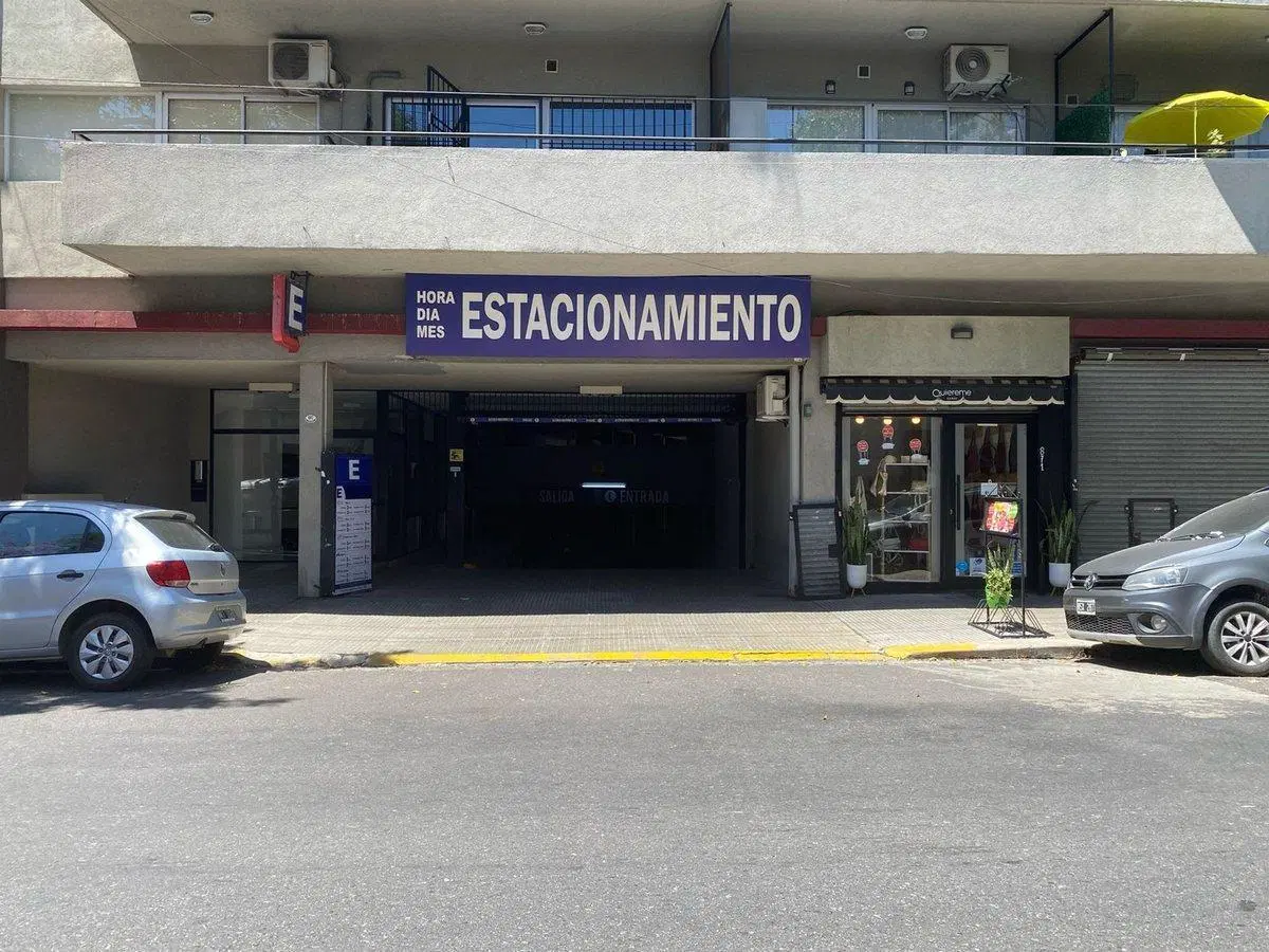 Venta de cochera fija Recoleta 4