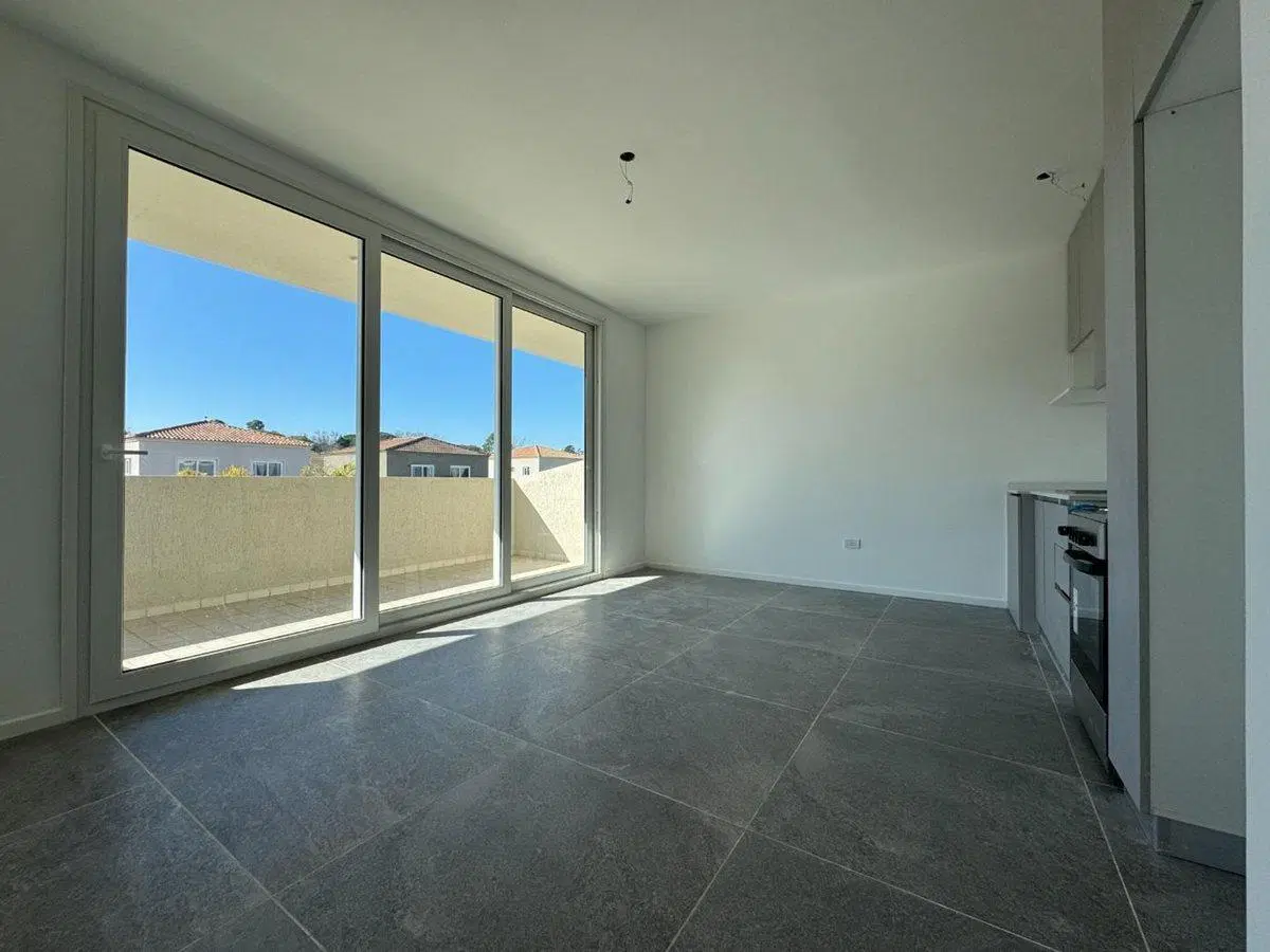 Dpto 2 amb en venta en Pilar c/balcón terraza 2