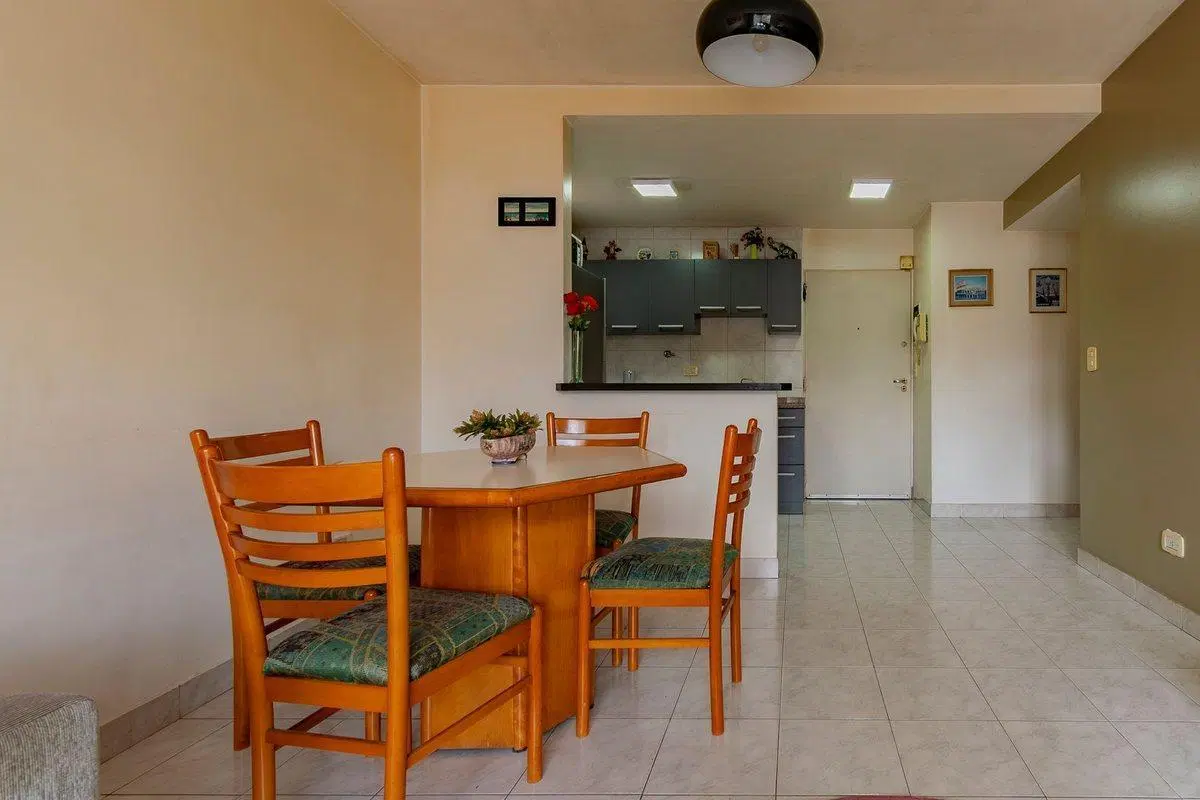 Venta Depto 2 amb c/balcón y cochera. Almagro 3