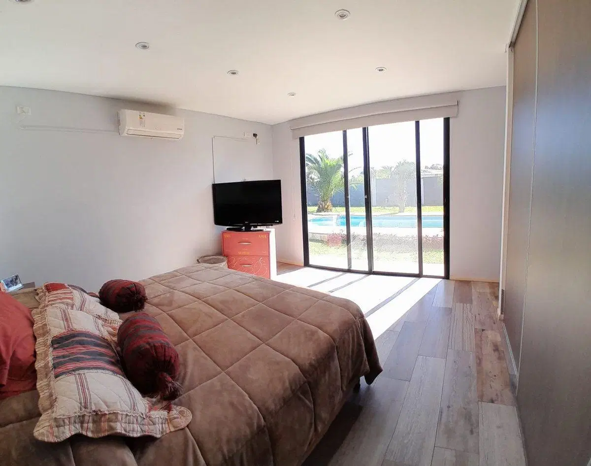 VENTA CASA 4 AMB QUINCHO JARDIN  PILETA EN LIMA 4