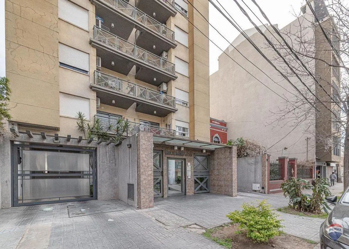 venta departamento 2 ambientes  cochera/baulera 4