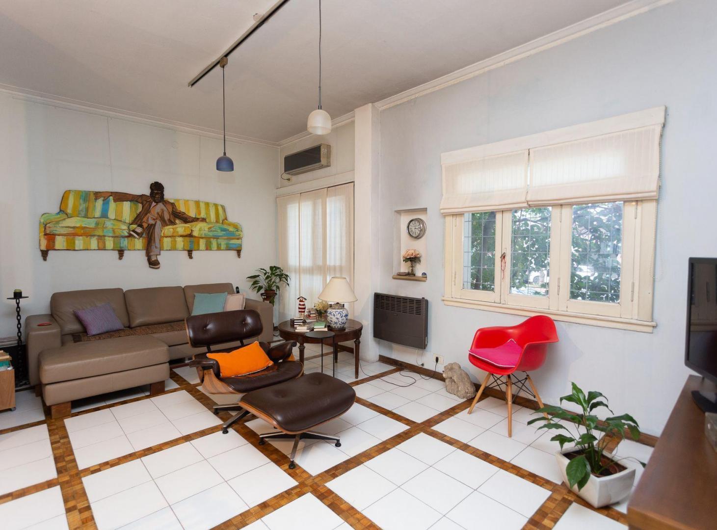 Casa 5 ambientes en Venta en River garaje patio