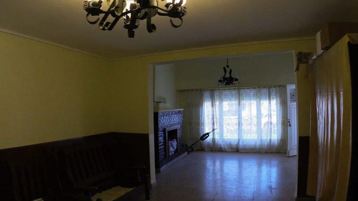 VENTA CASA 5 AMBIENTES LOTE PROPIO C/COCHERA MORON 3