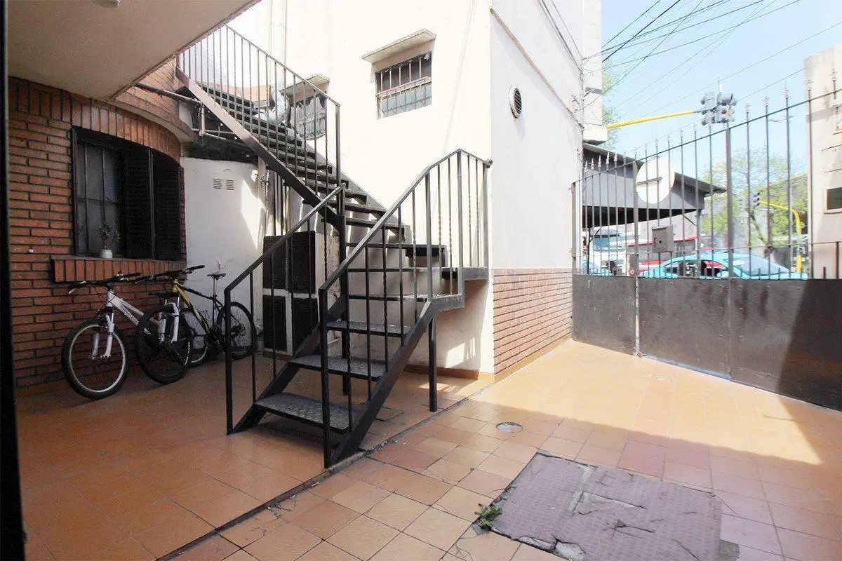 VENTA BLOCK  2 LOCALES MAS 3 VIVIENDAS LOTE LIBRE 2