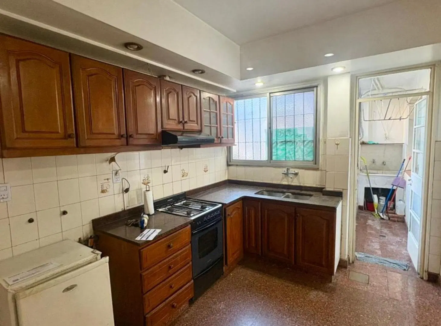 Venta depto. 4 ambientes +dependencia Almagro. 5