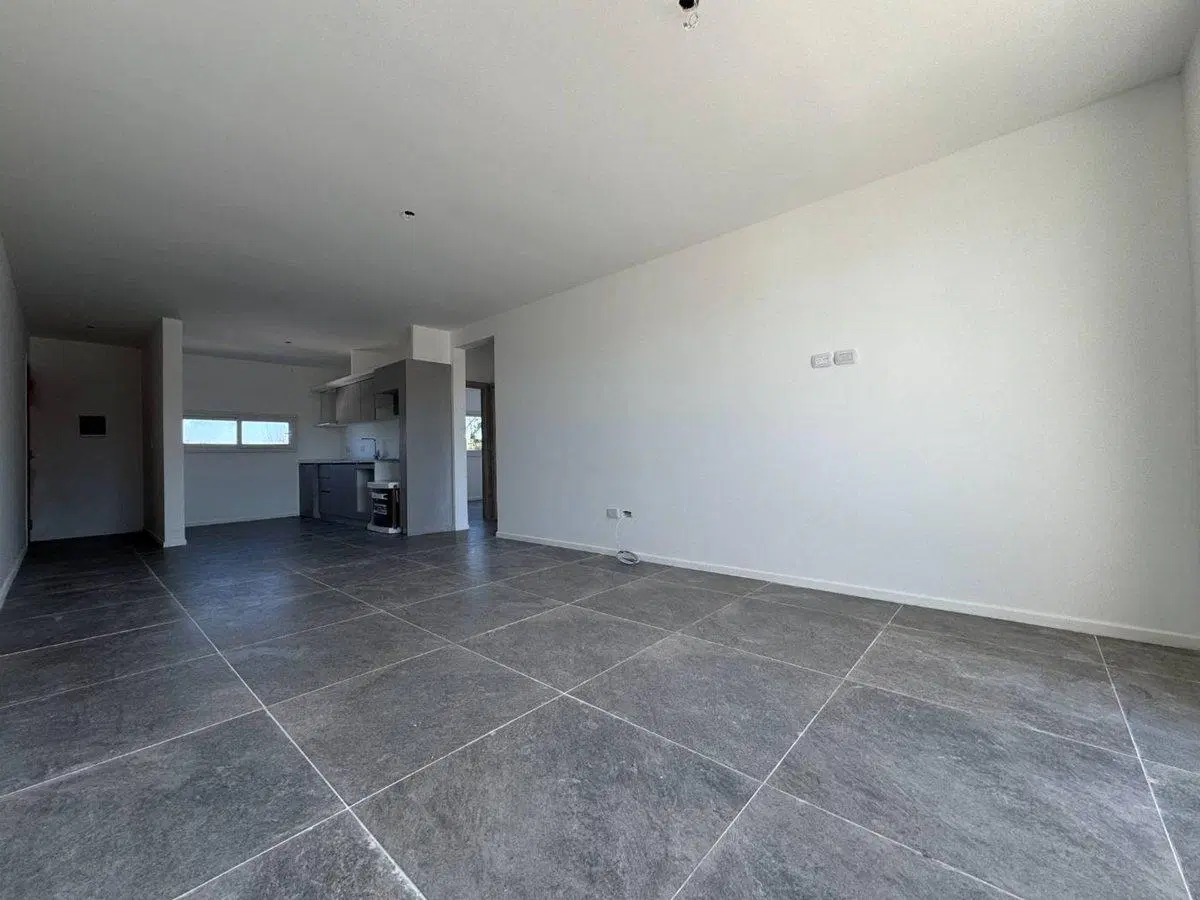 Dpto 3 amb en venta en Pilar c/balcón terraza 3